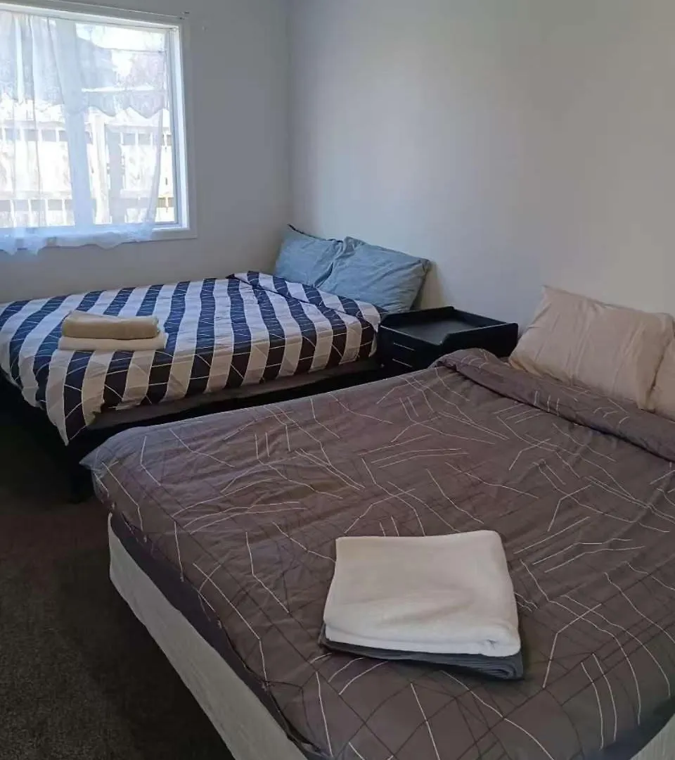 アパート ロトルア5 Beds Including 3 Double Beds And 1 Double Or 2 Single Sofa Beds At 22A Pererika Streetアパートメント